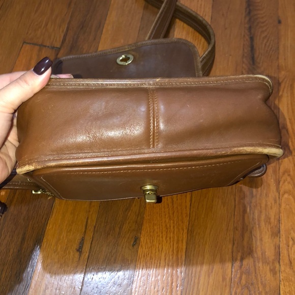 Coach Cross Body Bag - Picture 8 of 8